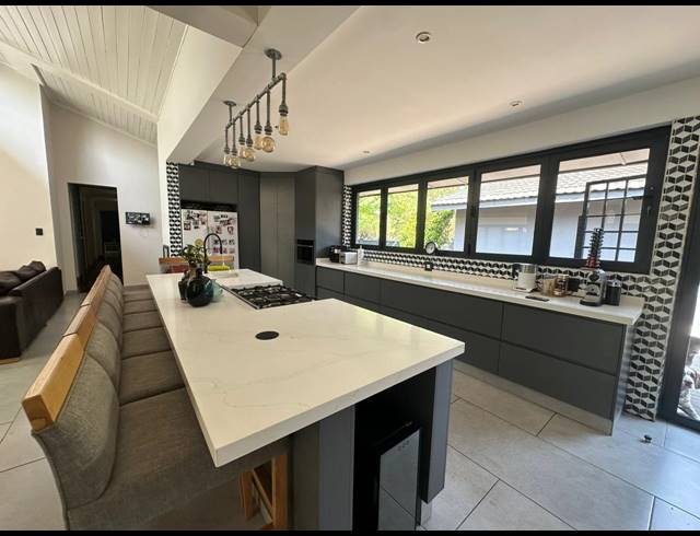 4 BEDROOM HOUSE FOR SALE IN VANDERBIJLPARK SW 5